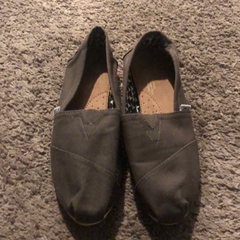 Toms never worn
